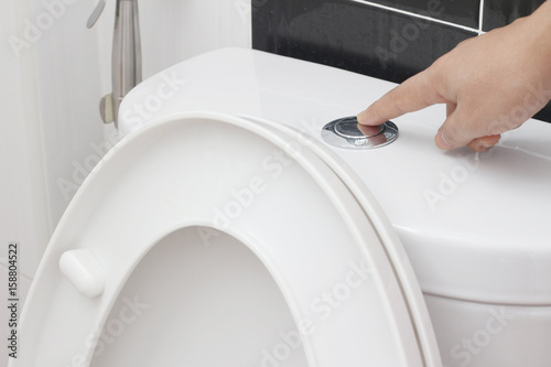 Fotografia flush toilet