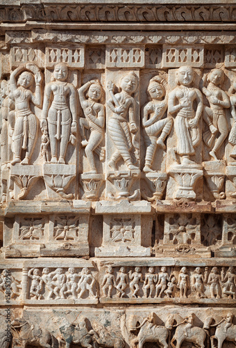 Sculptured wall of the temple Udaipur, India © pzAxe
