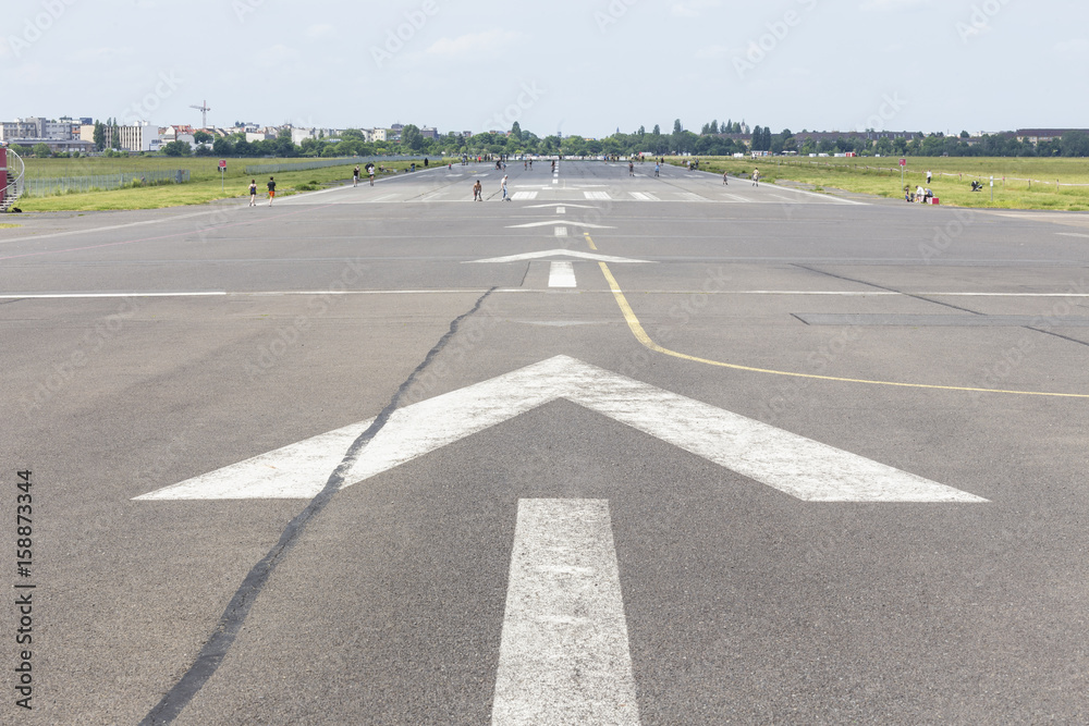 Fototapeta premium tempelhofer feld berlin germany