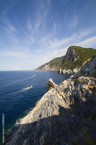 porto venere con scogliera in liguria italia europa da visitare per turismo italy europe photo