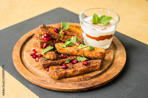 Halloumi Fries mit Minze