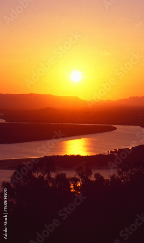 Australien  Sonnenuntergang am Cook River