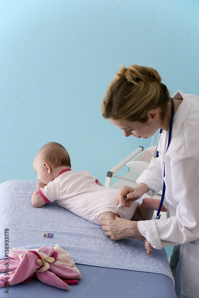 Models 3-month-old baby girl Injection of the vaccine Act-HIB This vaccine is used for the prevention of the infections to Hemophilus influenzae type b(meningitis, septicemias, cellulites, arthrites, epiglottites) The vaccination can be undertaken as early as 2 month old The administration of the vaccine is done by intramuscular way, in the anterolateral face of the thigh (tiers moyen) or in the buttock region of the infant Models 3-month-old baby girl Injection of the vaccine Act-HIB This vaccine is used for the prevention of the infections to Hemophilus influenzae type b(meningitis, septicemias, cellulites, arthrites, epiglottites) The vaccination can be undertaken as early as 2 month old The administration of the vaccine is done by intramuscular way, in the anterolateral face of the thigh (tiers moyen) or in the buttock region of the infant