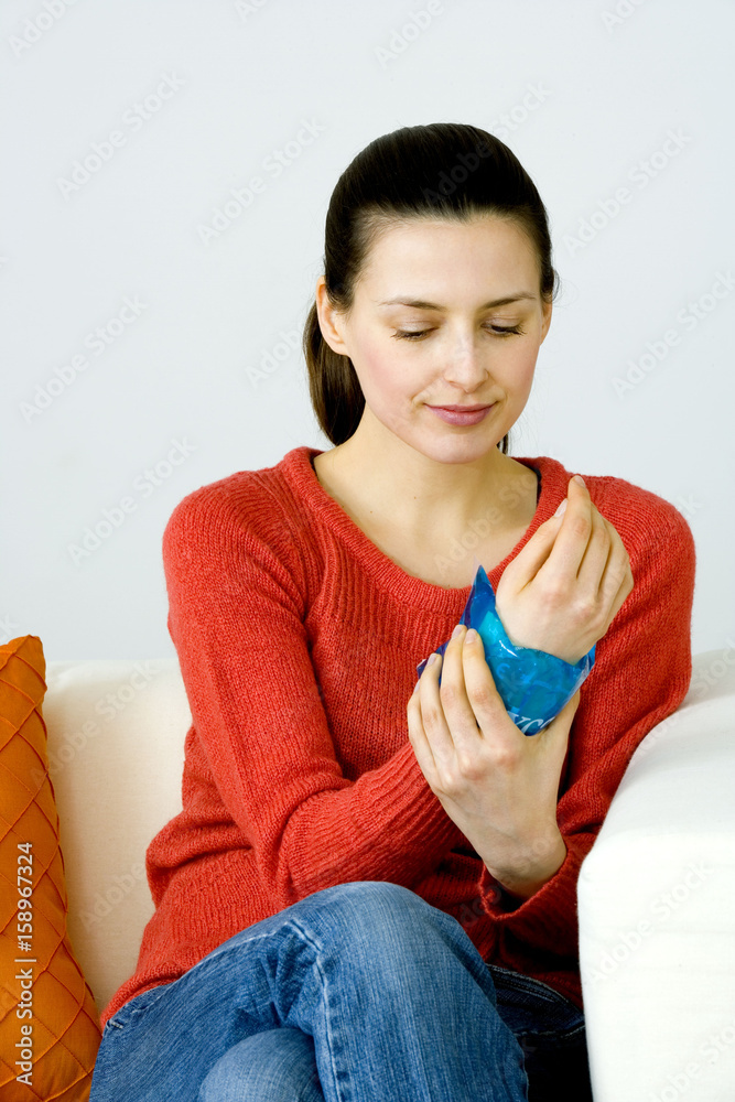 Model Thermal pack For the pains of the wrist the hot pack is used for