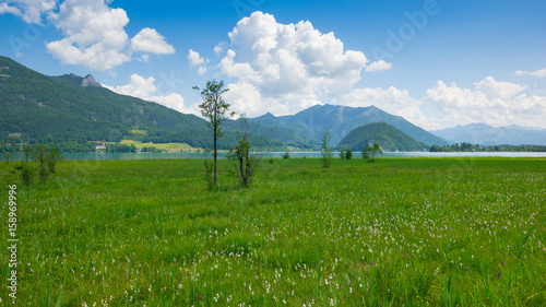 St. Wolfgang und der Wolfgangsee im Sommer photo