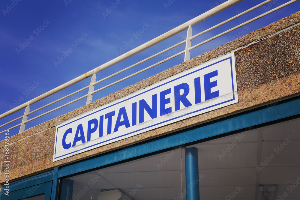 capitainerie, bord de mer, plage, France