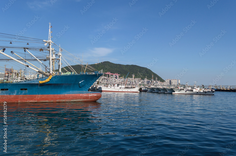 ships in port at Busan 