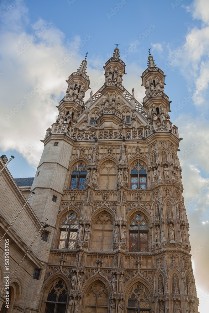 Fototapeta premium Magnificent gothic facade of Town Hall of Leuven, Belgium