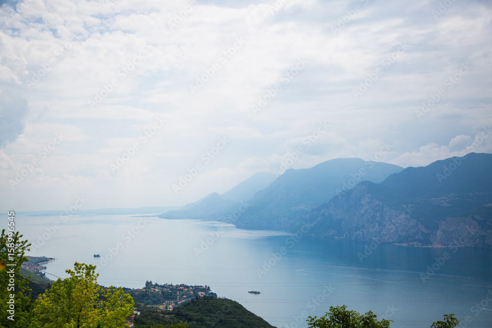 Ausblick vom Monte Baldo auf den Gardasee
