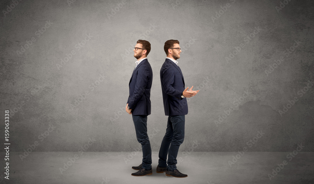 Obraz premium Businessman with two choices