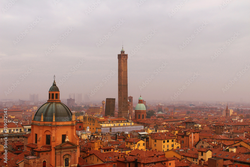 Obraz premium Bologna nebbiosa