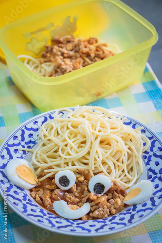 spaghetti with creative idea for baby