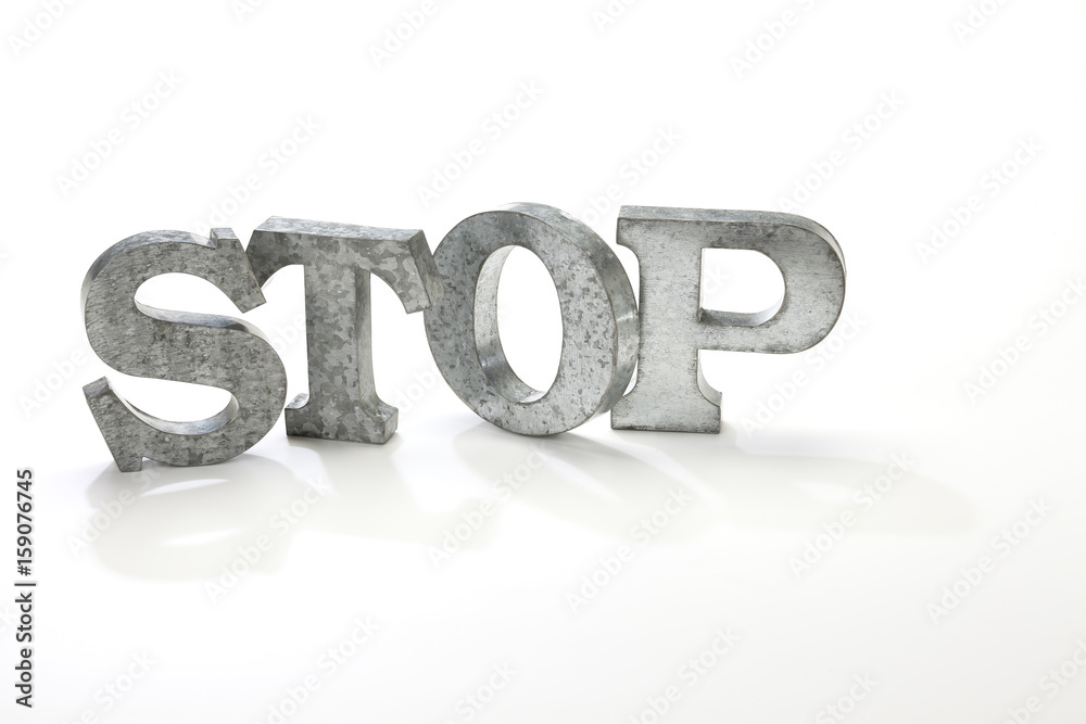 STOP/金属製の文字 STOP/金属製の文字