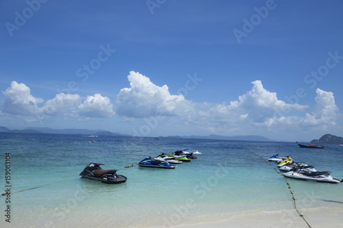 Fototapeta Naklejka Na Ścianę i Meble -  Welcome to the Andaman Sea in Thailand.