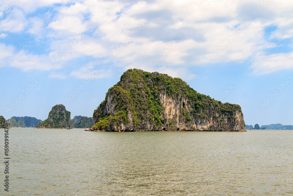 Naklejka premium Ha Long Bay Limestone Formation in Vietnam