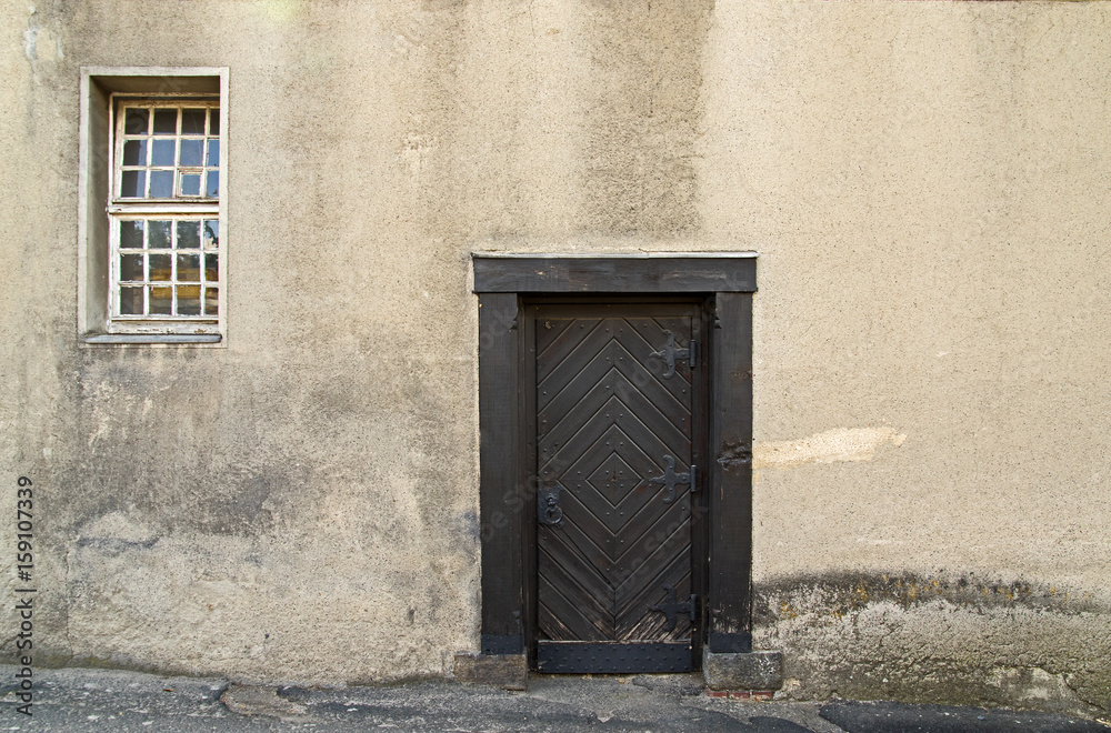 Stare drewniane drzwi. - obrazy, fototapety, plakaty 