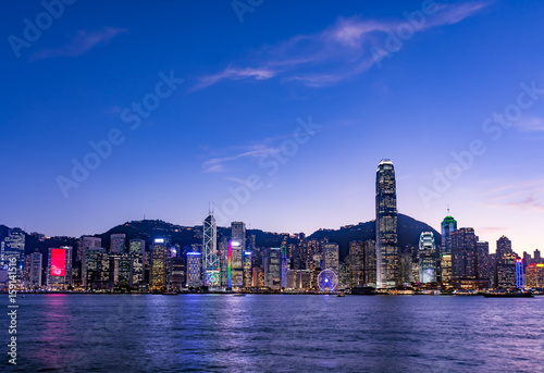 九龍半島から望む香港の夜景 © hit1912