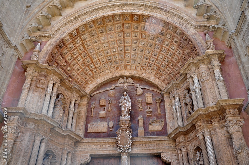 Eingang der Kathedrale La Seu in Palma de Mallorca