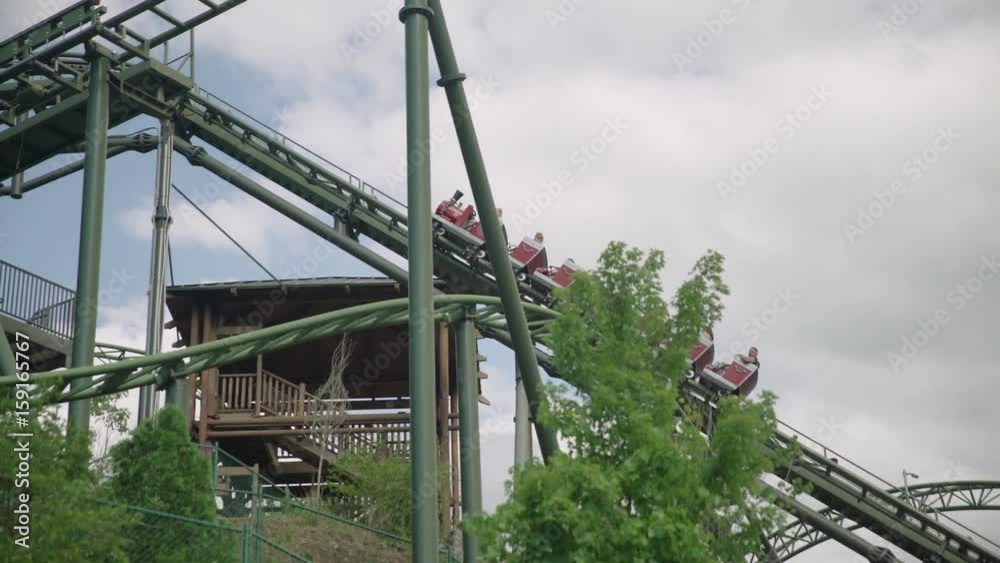 SLOW MOTION: People riding the roller coaster 4k SLOW MOTION: People riding the roller coaster 4k