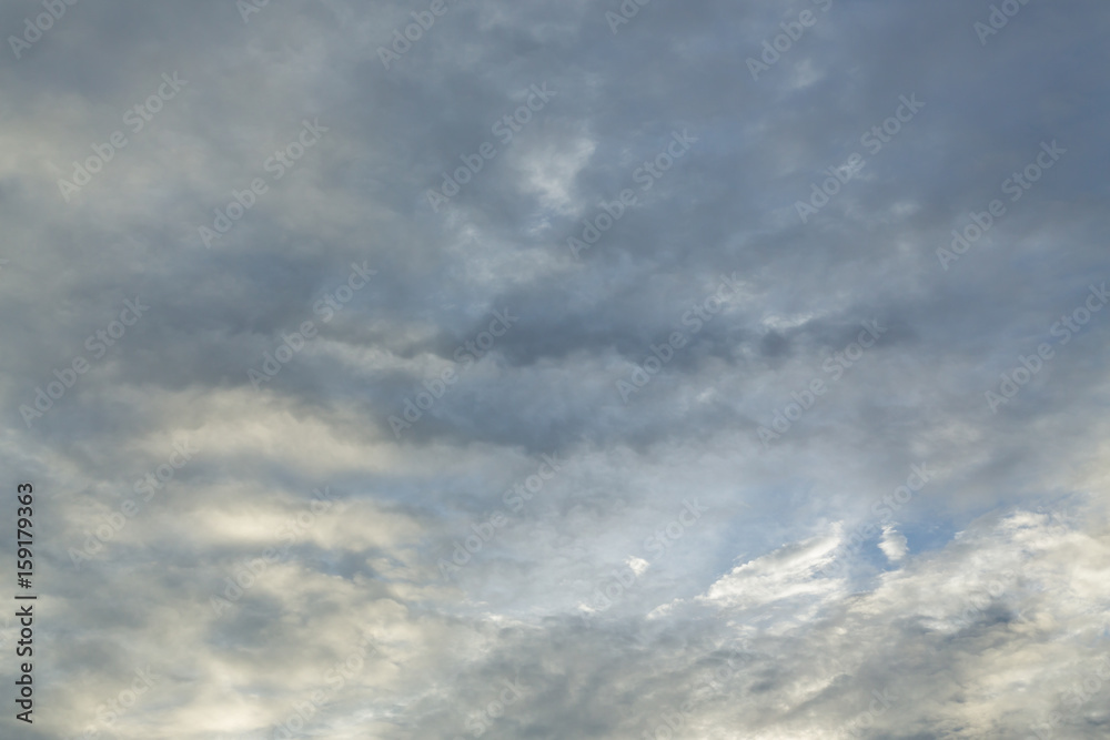 Obraz premium monsoon dramatic moody sky