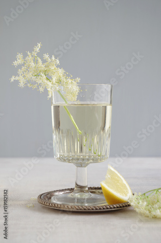 Holunderblütenlimonade photo