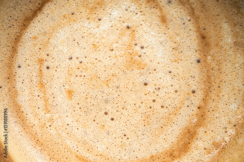 Photo Close up image of hot coffee in white muck
