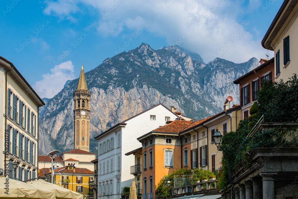 Obraz premium View of Como town and Alps, Italy