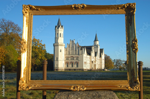 schloss kartlow strassenansicht photo