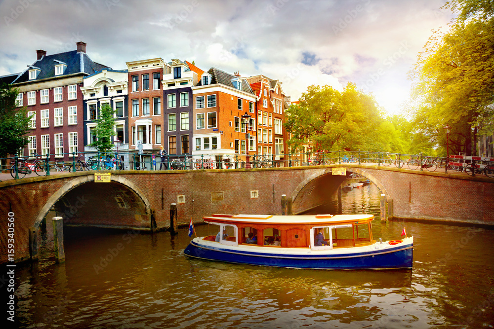 Fototapeta premium Canal in Amsterdam