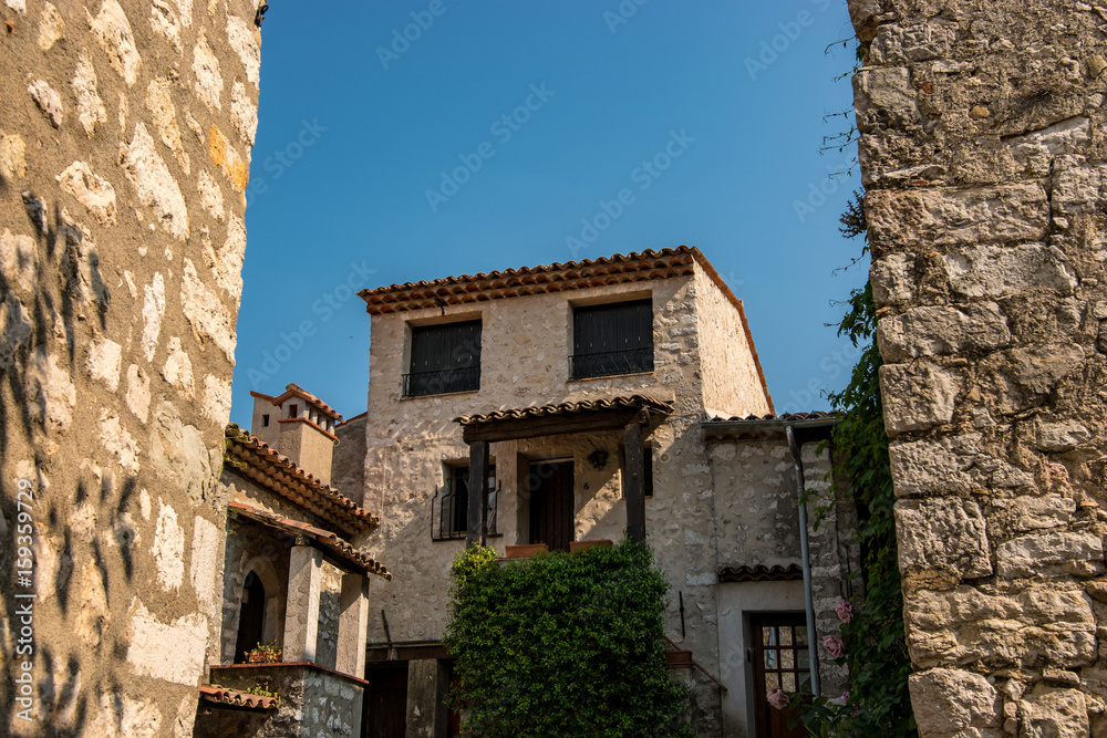 Mittelalterliche Häuser in der Provence