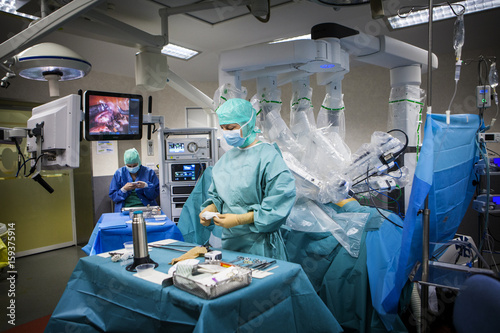 ROBOT-ASSISTED SURGERY photo
