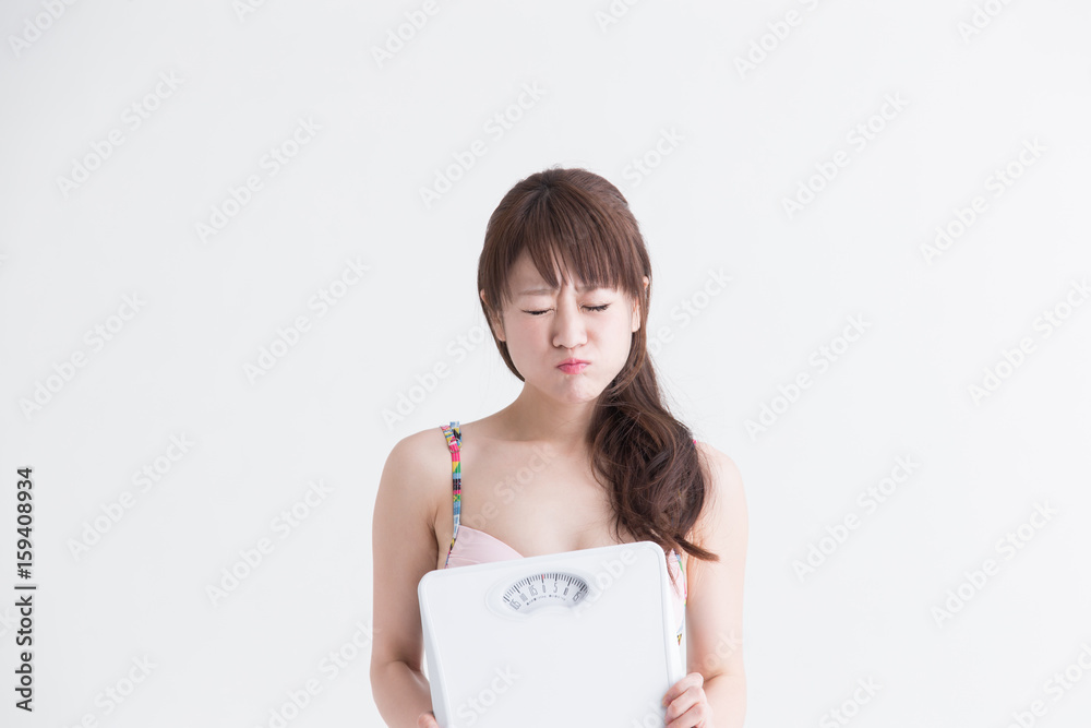水着の女性・白バック 水着の女性・白バック