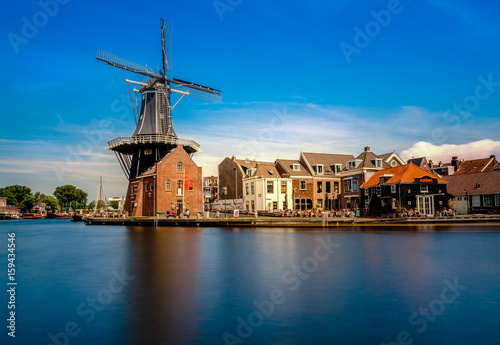 Windmühle in Haarlem photo