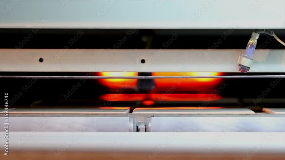 Poduction of ceramic tiles, Tunnel kiln for firing ceramic tiles, Industrial interior vídeo de