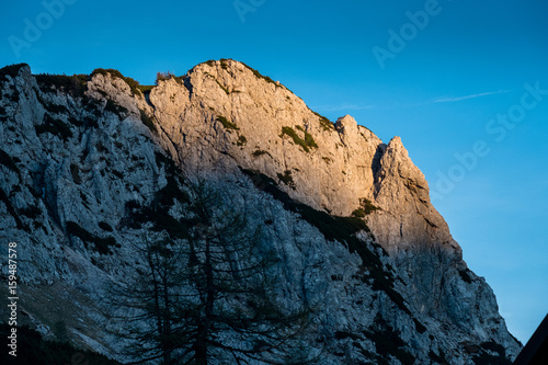 Sonnenaufgang im sieben Seen Tal in der Nähe des Triglav