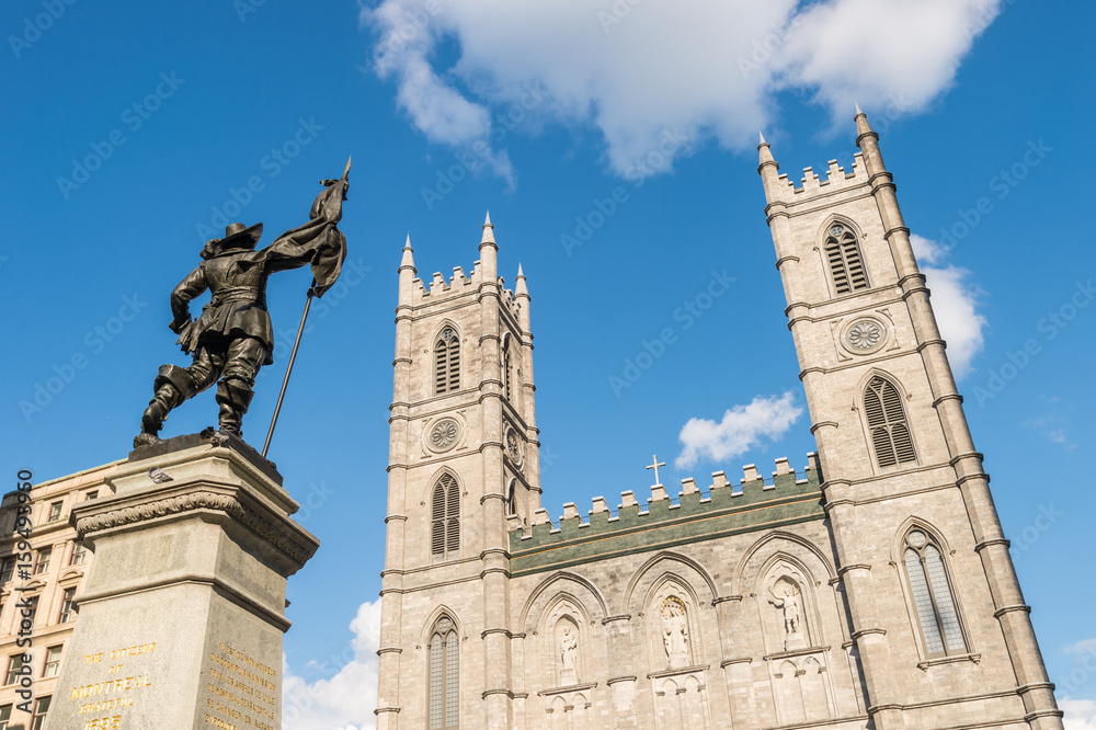 Notre-Dame Basilica and Maisonneuve Monument in Montreal