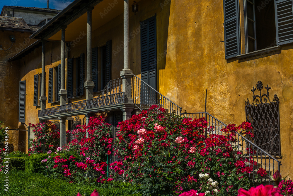 A classic style Italian garden in Tirano in Italian Valtellina - 4 A classic style Italian garden in Tirano in Italian Valtellina - 4