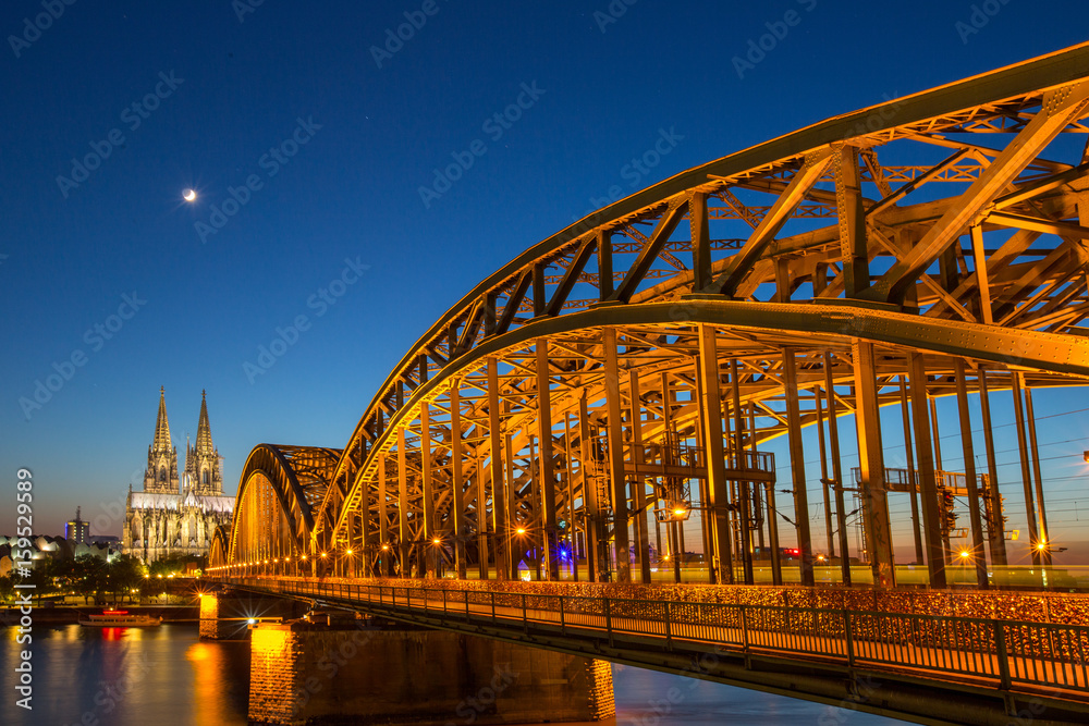 Fototapeta premium Cologne germany cahedral