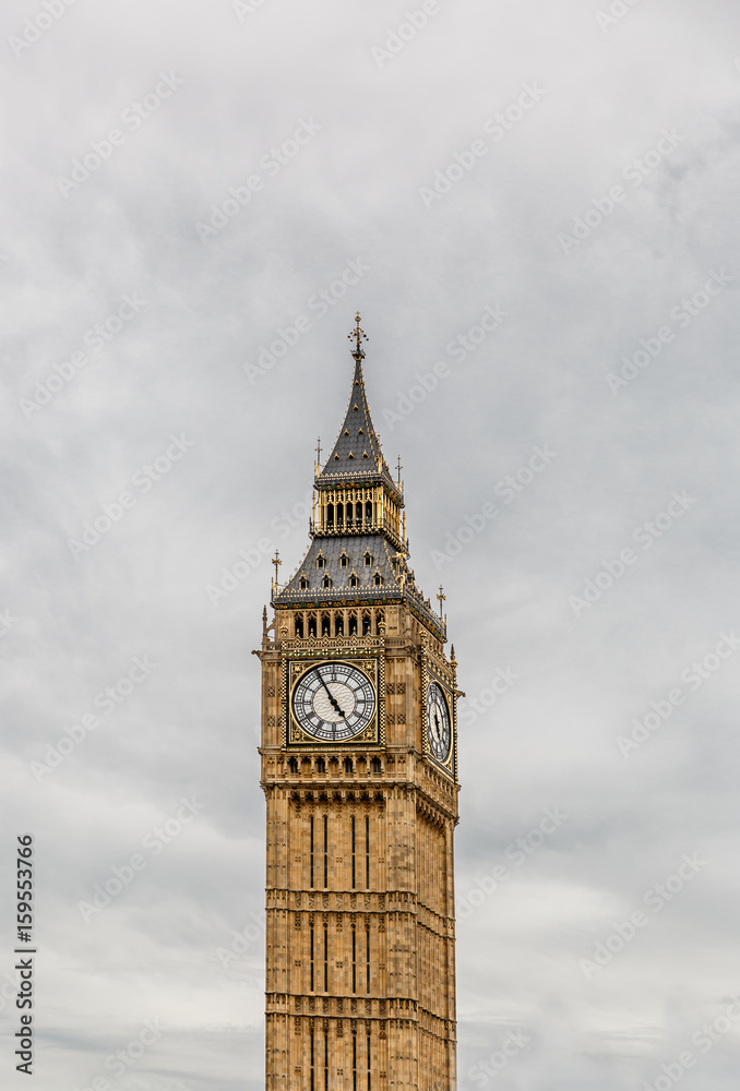 Beautiful tower of Big Ben in London