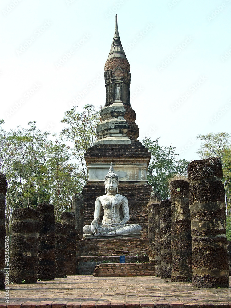 Fototapeta premium Thailand - Sukhothai - Wat Traphang Ngoen