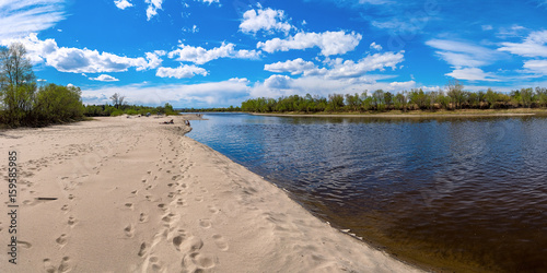 Canvas Print Sandy beach on the bank of the Irkut River