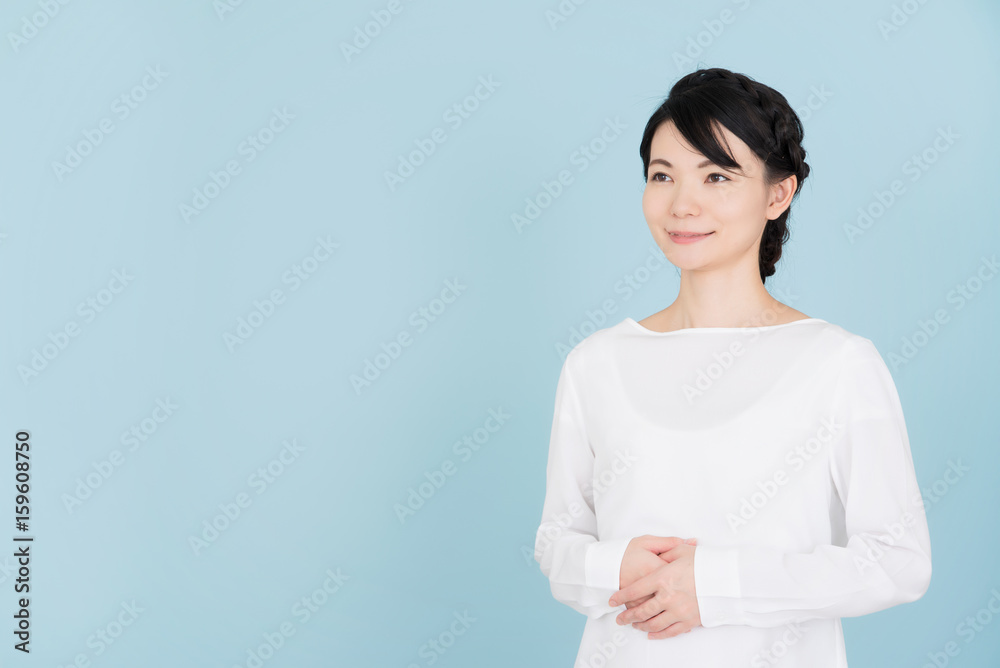 笑顔の女性