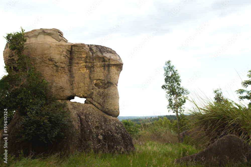  Stonehenge in thailand.mor-hin-khao chaiyaphum.