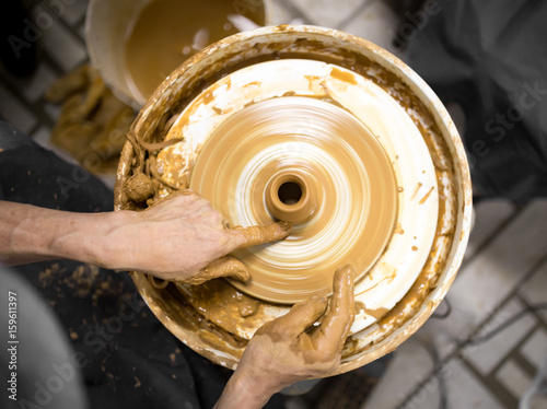 Molding with pottery