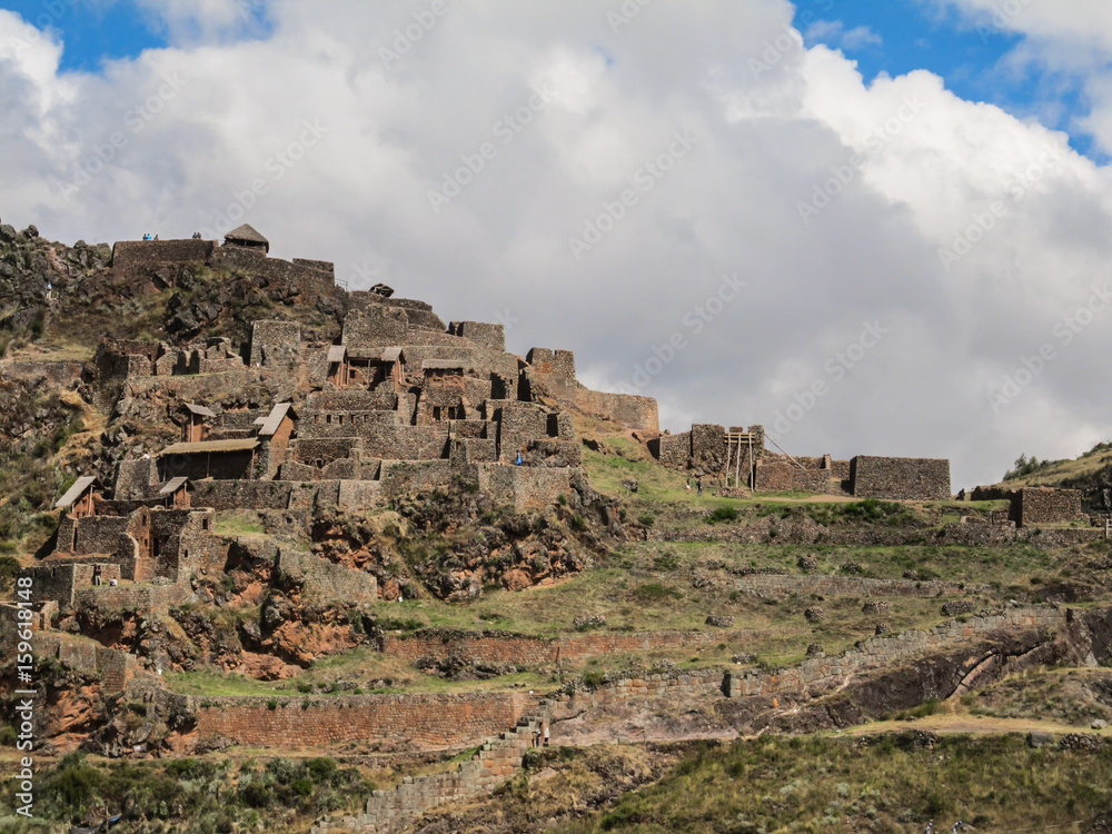 Fototapeta premium Details of the archaeological site of Pisaq, in the Sacred Valley of the Incas, Peru