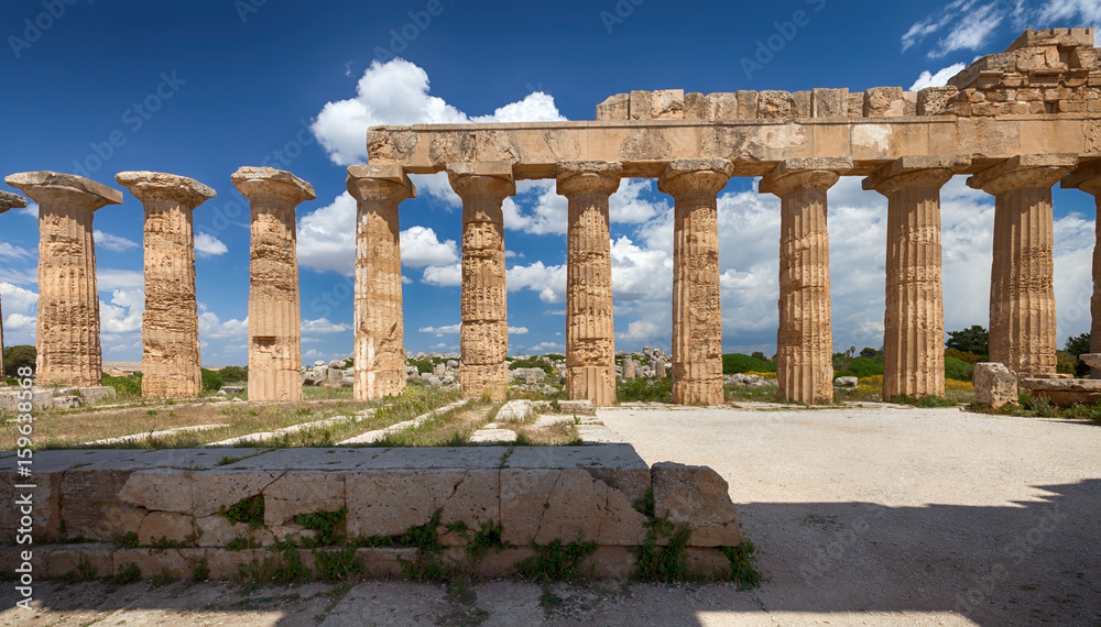 Fototapeta premium Ancient Greek temple in Selinunte, Sicily, Italy
