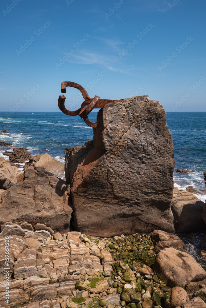 Fototapeta premium San Sebastian coastline landscape in peine de los vientos