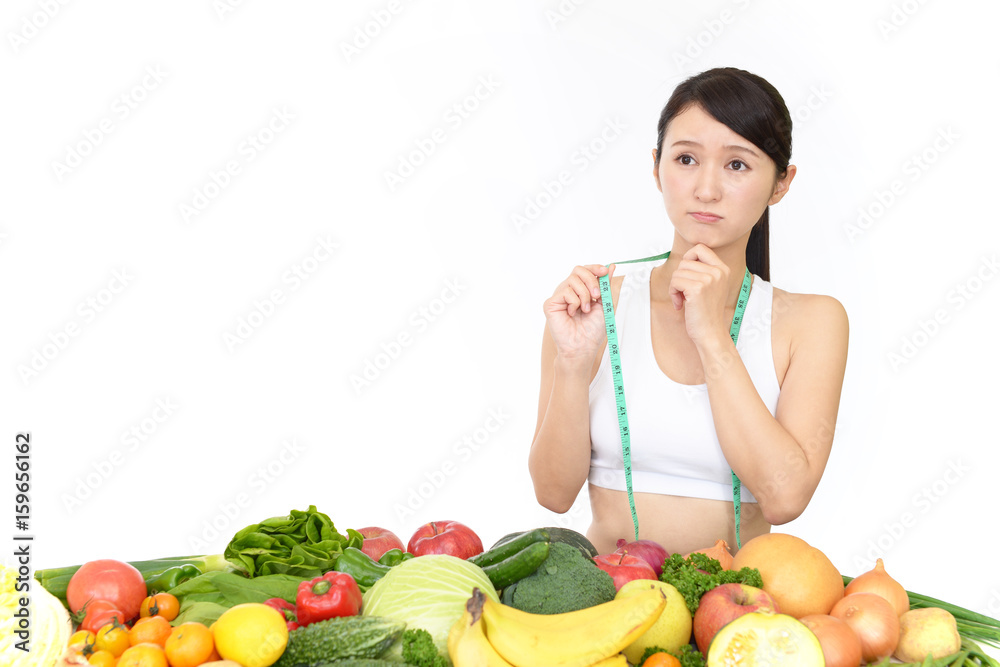 困った表情の女性