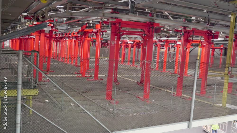 843_Lots_of_moving_red_cranes_on_the_ceiling.mov 843_Lots_of_moving_red_cranes_on_the_ceiling.mov