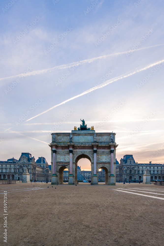 Obraz premium Arc de Triomphe at the Place du Carrousel in Paris